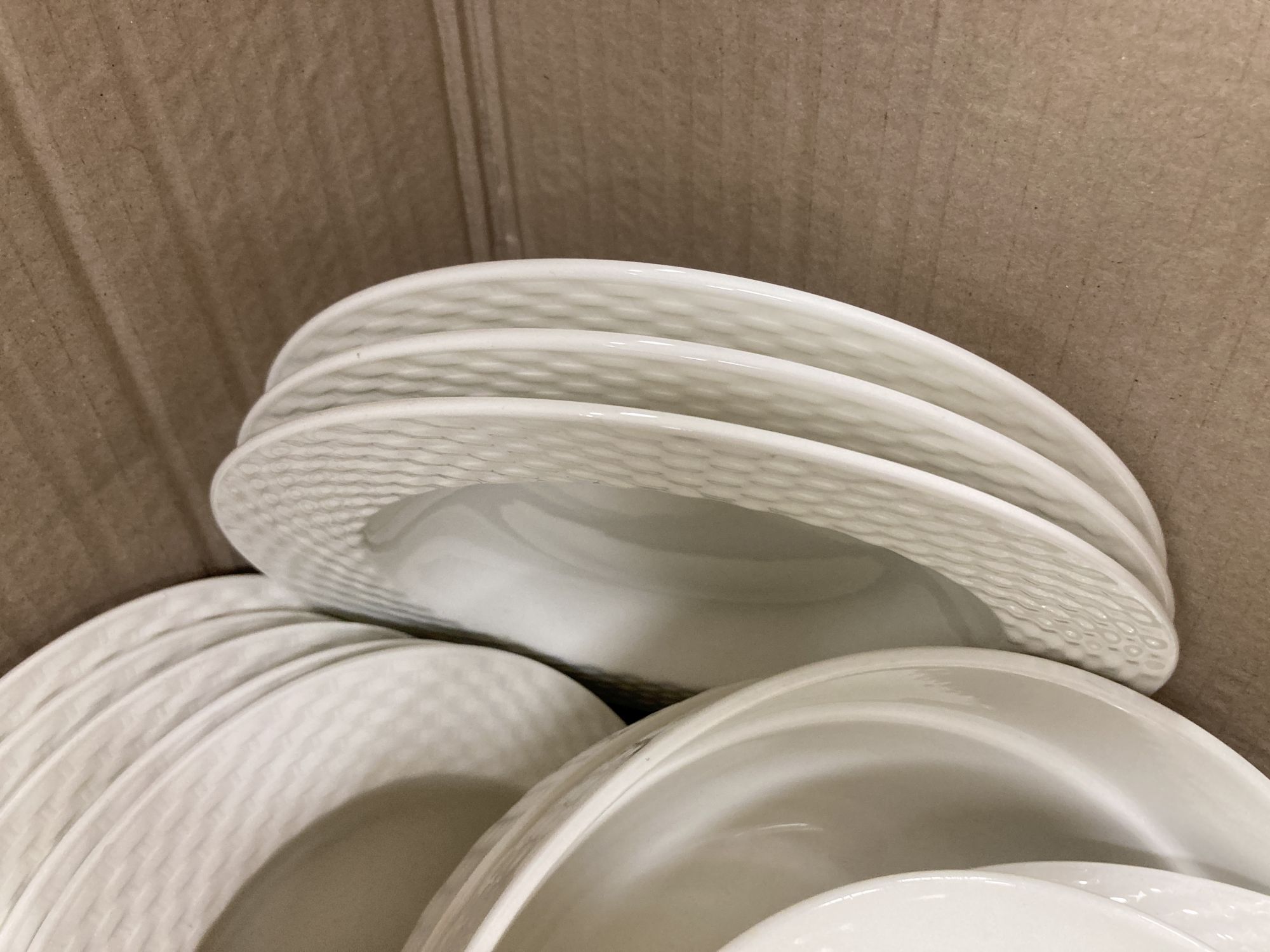 An Italian creamware dinner service